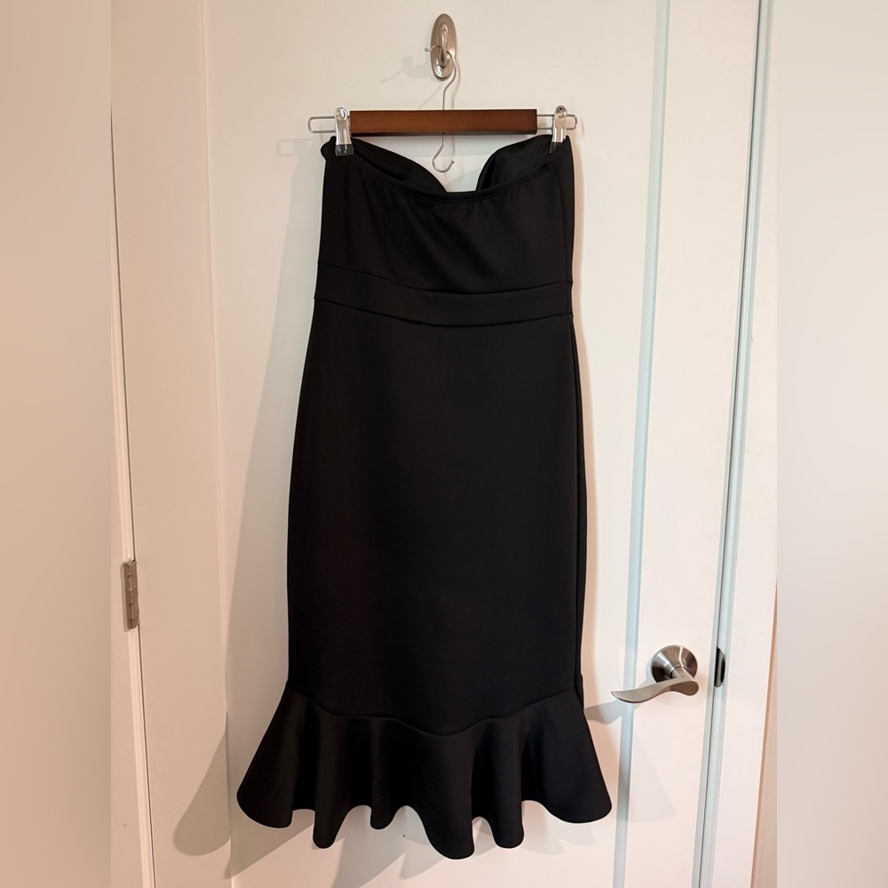 Elegant Black Strapless Dress